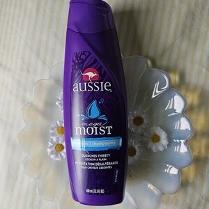 Aussie Mega MOIST Shampoo 13.5 fl oz